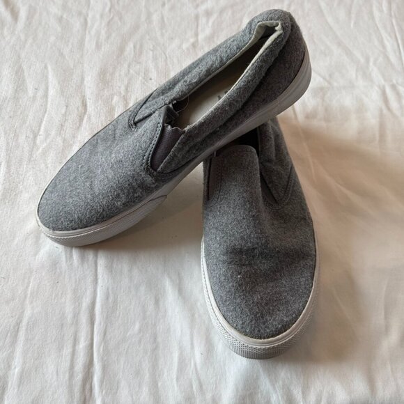Old Navy Slip On Sneaker - Picture 1 of 3